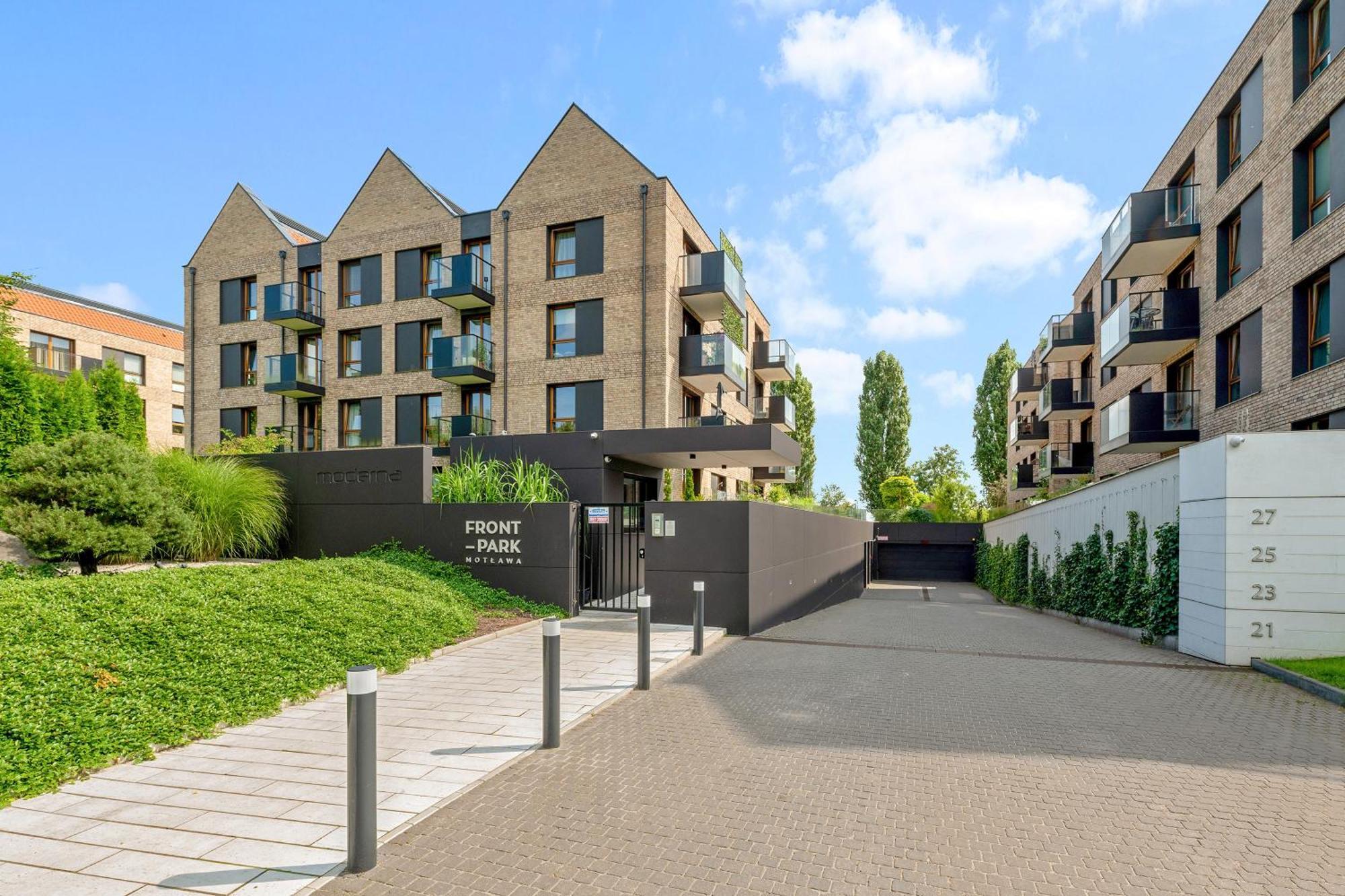 Front Park Apartments With Parking By Lion Apartments Γκντανσκ Εξωτερικό φωτογραφία